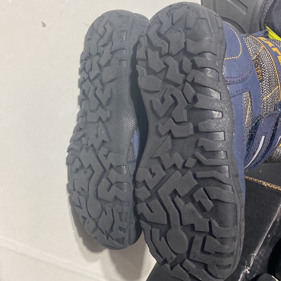 Explore fall boots - Picture 2 of 4